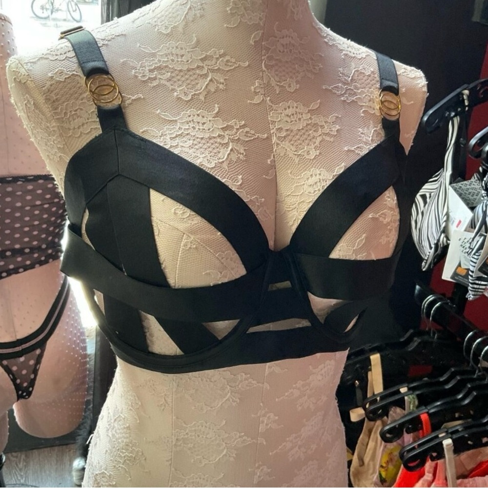 Victoria's Secret Black Strappy Bra